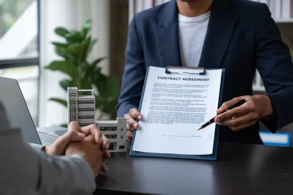 entrepreneur-business-owner-accountant-real-est-2025-02-18-11-23-36-utc1-684aaa4fbd084