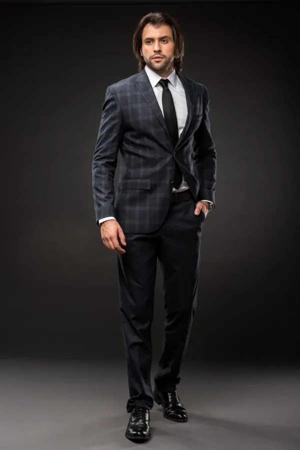 full-length-view-of-professional-businessman-in-st-2024-11-18-20-58-22-utc-68109505ed4ae